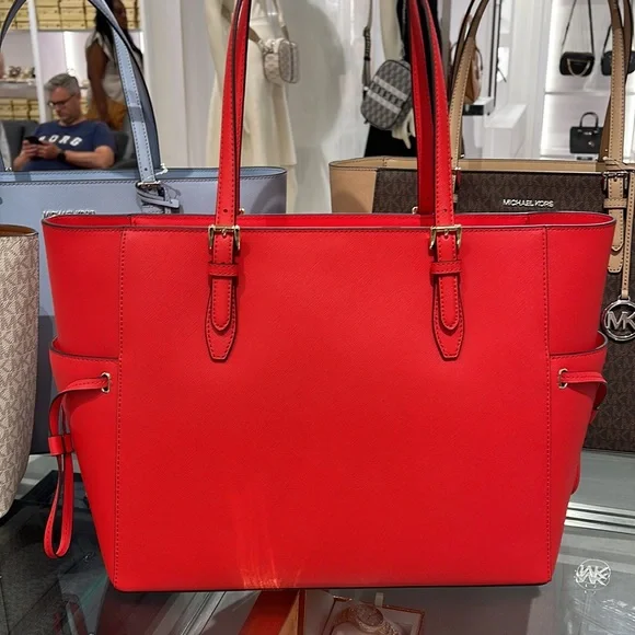 Michael Kors Gilly Large Drawstring Travel Leather Top Zip Tote 
Dark Sangria - Picture 6 of 16